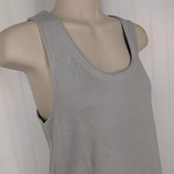 Chaser Strappy Ribbed Grey Shirt Tail Tank NWT - M - Picture 4 of 8
